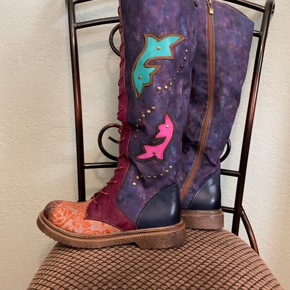 Size 9 - lace up leather boots - mult colors - Picture 3 of 7